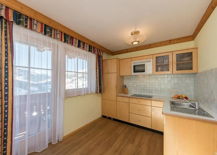 아파트 Appartement-gaestehaus Marie Anderl