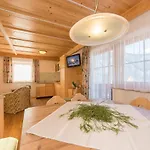 Appartement-gaestehaus Marie Anderl شقة